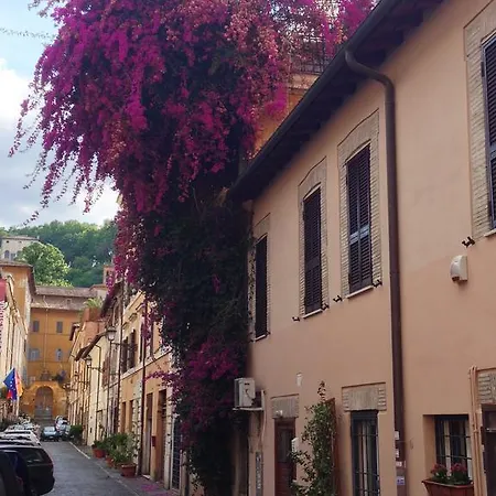 Trastevere Skyfall アパート *