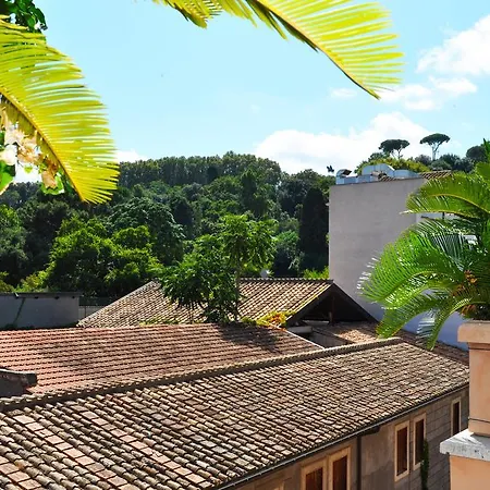 Apartment Trastevere Skyfall Rome